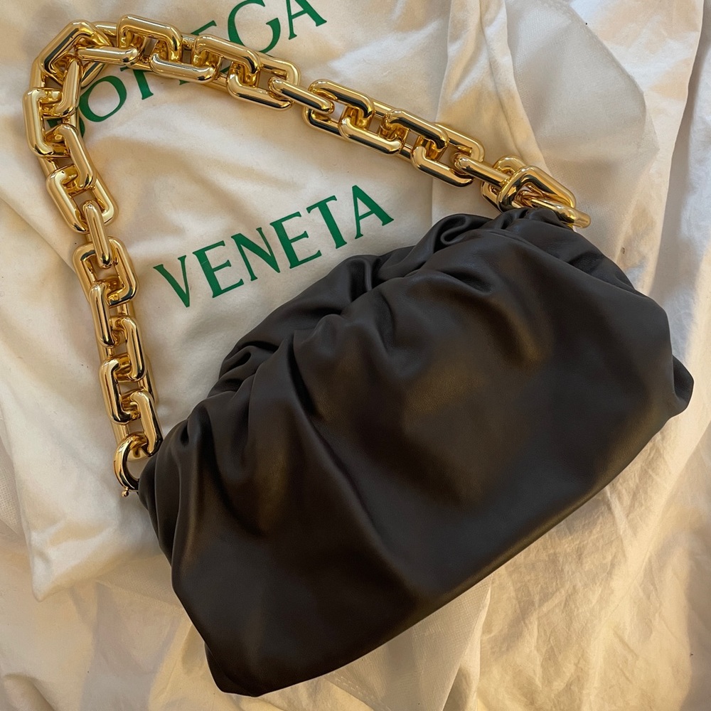 NEW!!! Bottega Veneta Medium Chain Pouch in Foundant brand new with tags